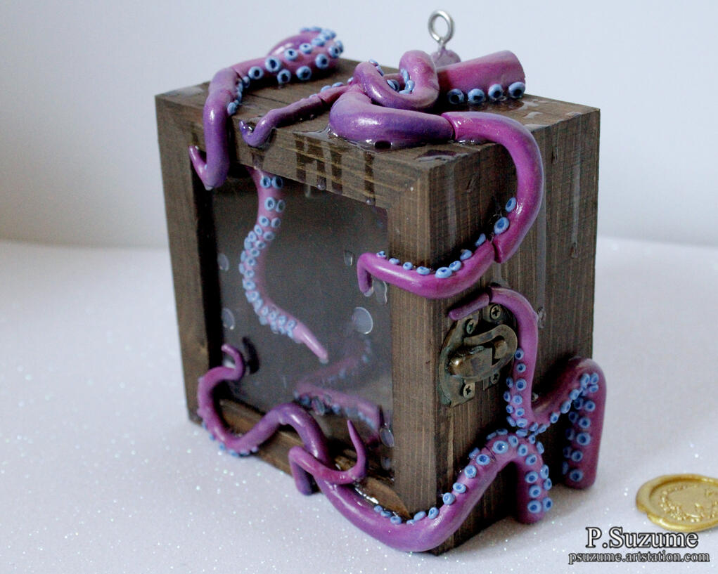 Tentacles keyholder - Outside